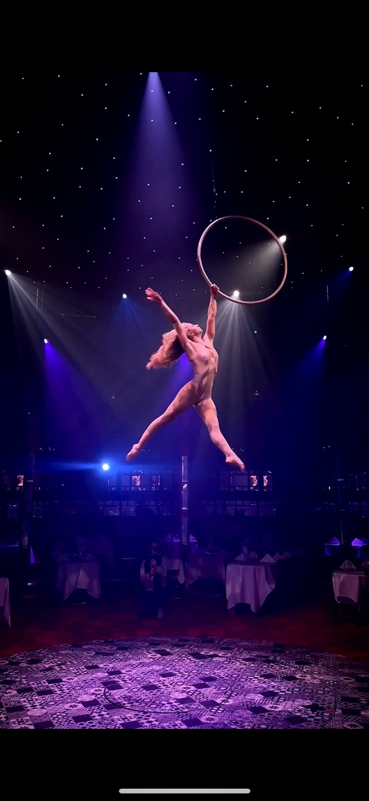 Aerial hoop act